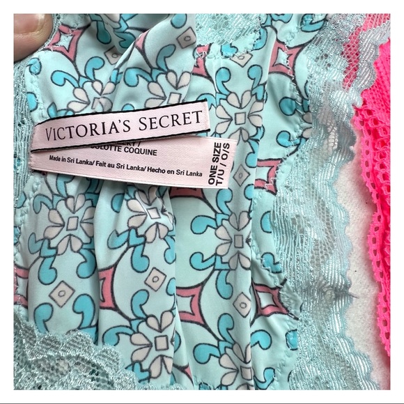 VICTORIA’s Secret sexy camisole top with NWT undies and matching bag. - Picture 4 of 4